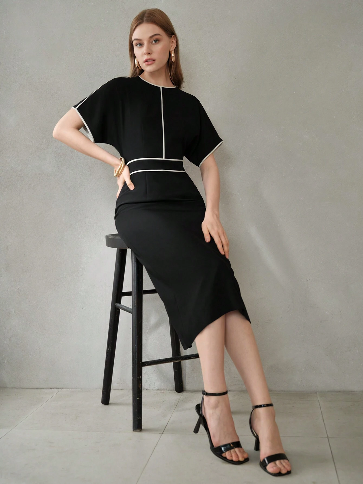 Contrast Piping Batwing Sleeve Dress